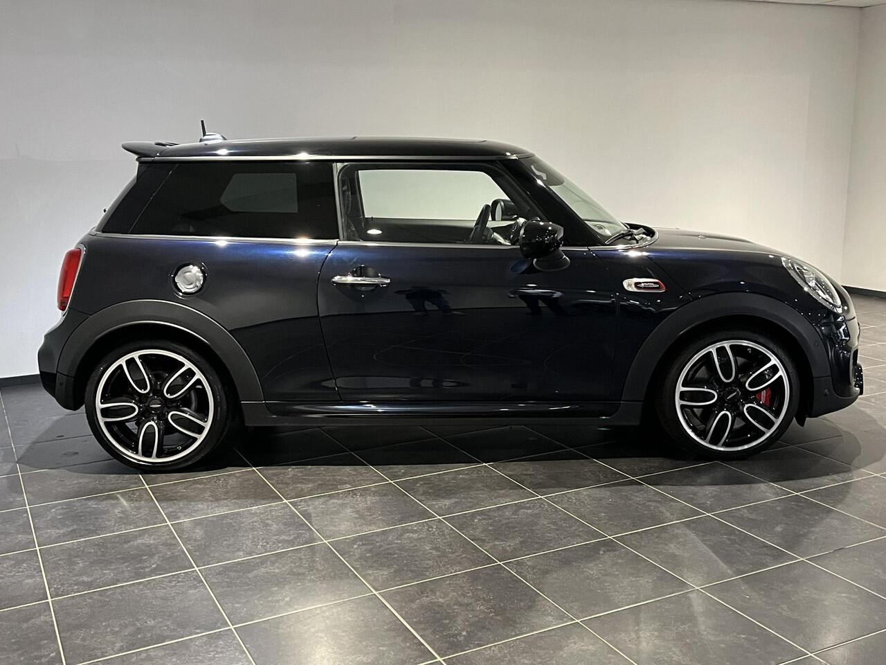 Mini John Cooper Works Mini 2.0 S Chili | Panoramadak | JCW | Harman Kardon | Head-up