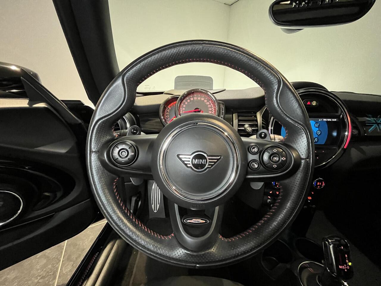 Mini John Cooper Works Mini 2.0 S Chili | Panoramadak | JCW | Harman Kardon | Head-up