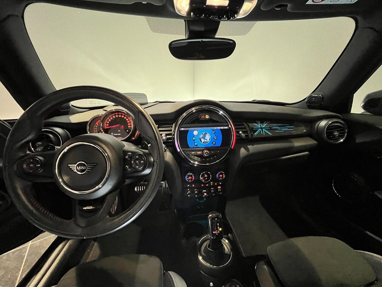 Mini John Cooper Works Mini 2.0 S Chili | Panoramadak | JCW | Harman Kardon | Head-up