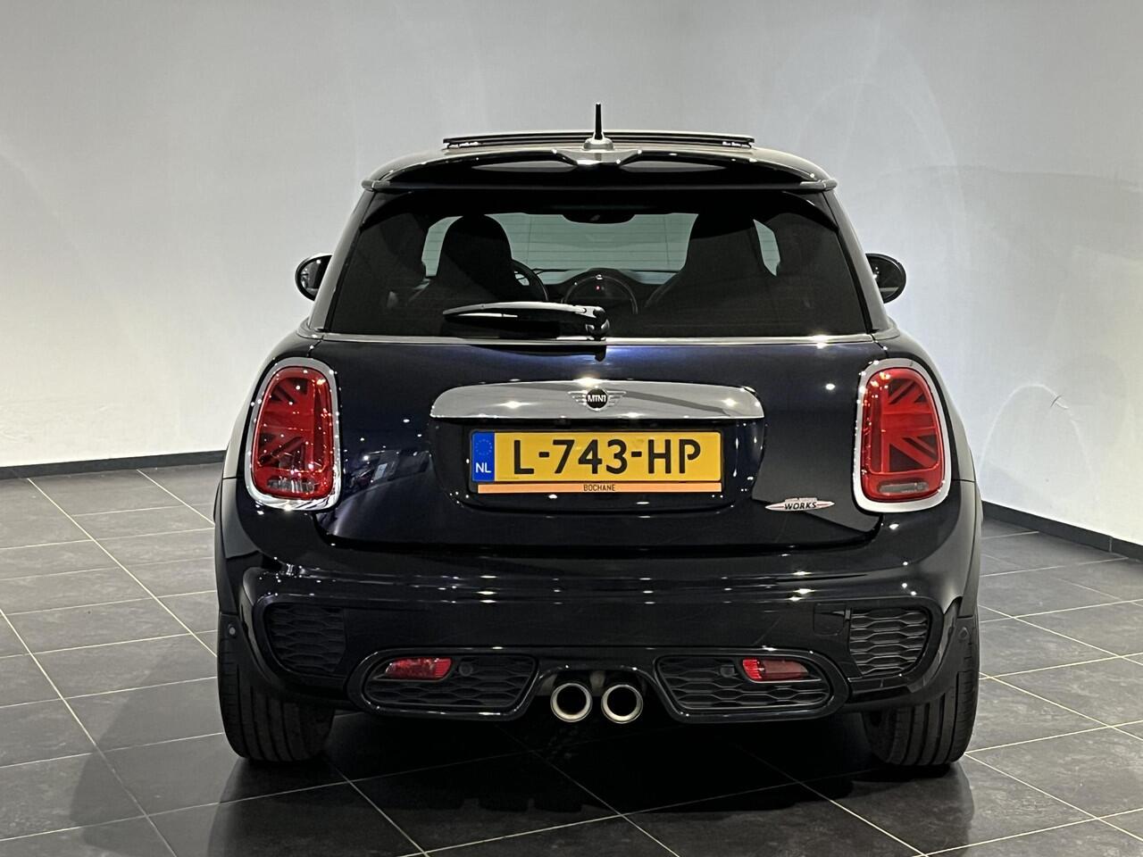Mini John Cooper Works Mini 2.0 S Chili | Panoramadak | JCW | Harman Kardon | Head-up