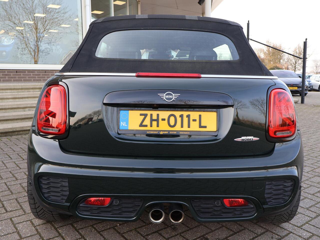 Mini John Cooper Works Mini Cabrio 2.0 JCW 231 PK REBEL GREEN | JCW STOELEN | ADAPTIVE CRUISE | ORIG. NL