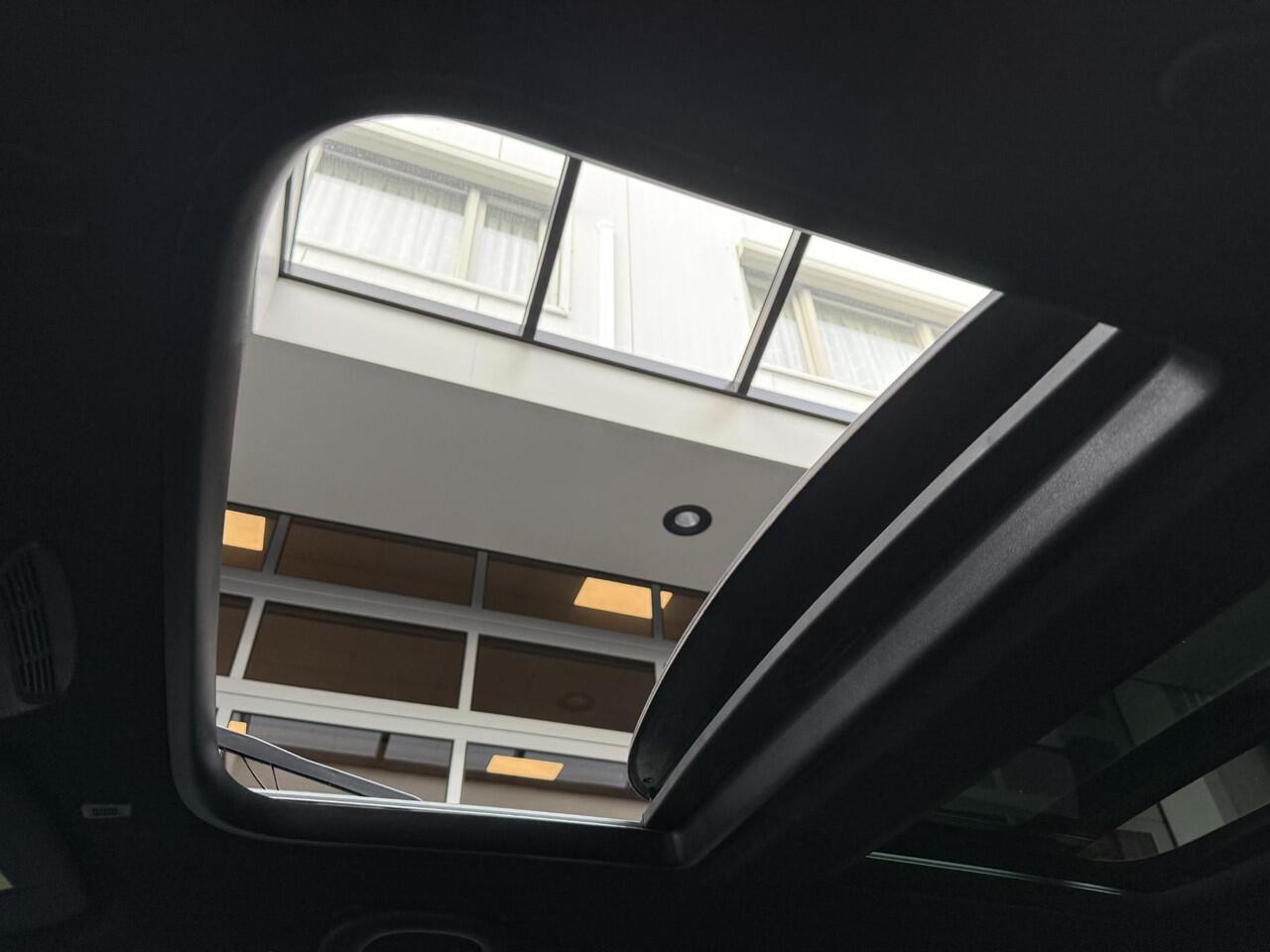 Mini John Cooper Works Mini 2.0 Chili 230PK Panoramadak!!!