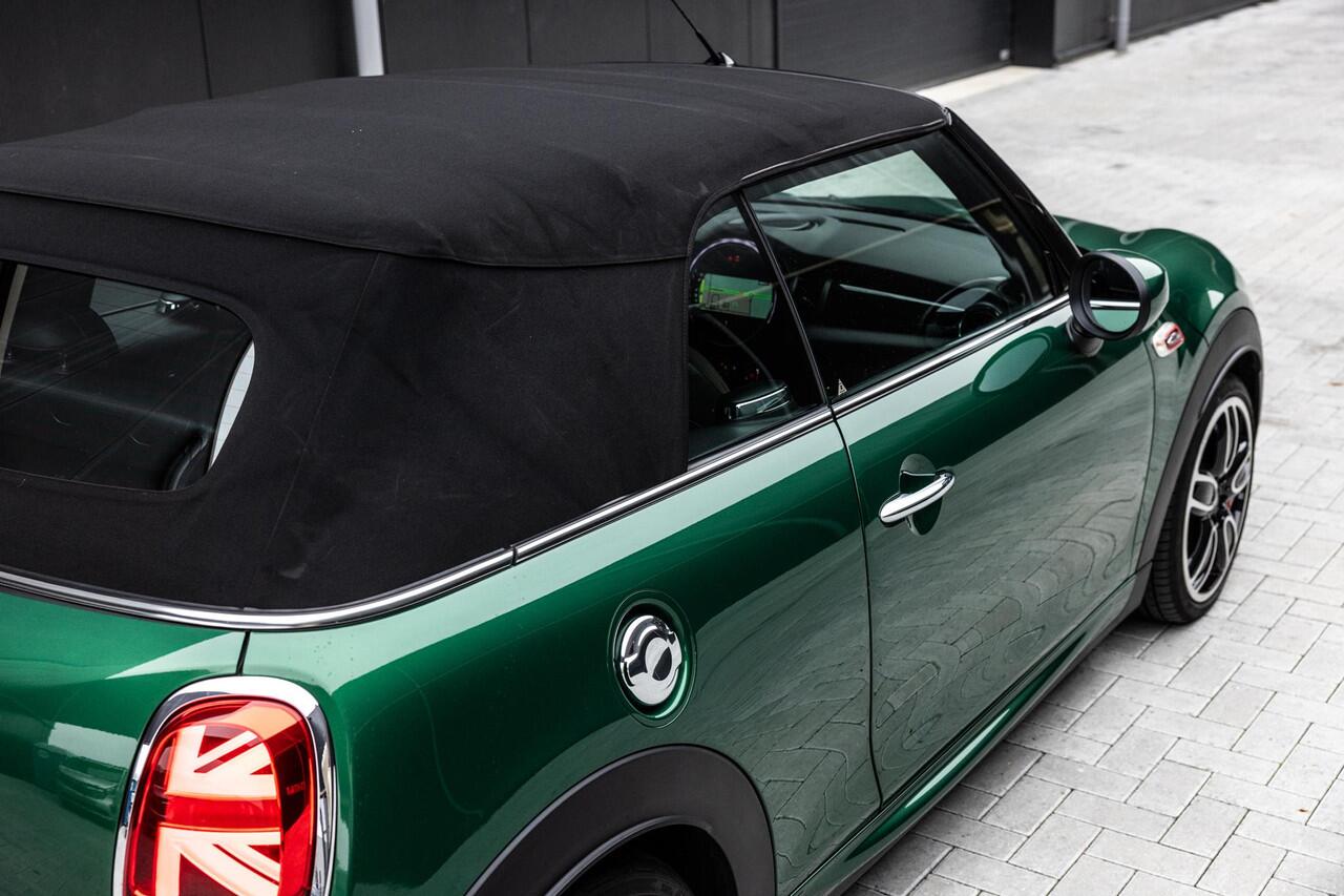 Mini John Cooper Works Mini Cabrio 2.0 Chili | 231pk | Harman/Kardon | Adaptieve Cruise Control | Sfeerverlichting | Sportstoelen | Union Jack Achterlichten | HUD | Groot Navigatie |