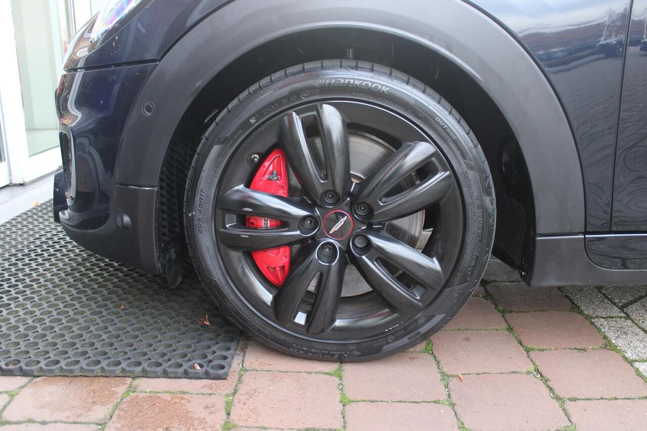 Mini John Cooper Works 2.0 231PK JCW | PANORAMISCH SCHUIF/KANTELDAK | HARMAN KARDON PREMIUM AUDIO SYSTEM | DRAADLOZE APPLE CARPLAY/ANDROID AUTO | NAVIGATIE | STOEL VERWARMING | KEYLESS ENTRY/START | SPORTONDERSTEL | 17" LICHTMETALEN VELGEN JCW "TRACK SPOKE" | JCW SPORT REMMEN |