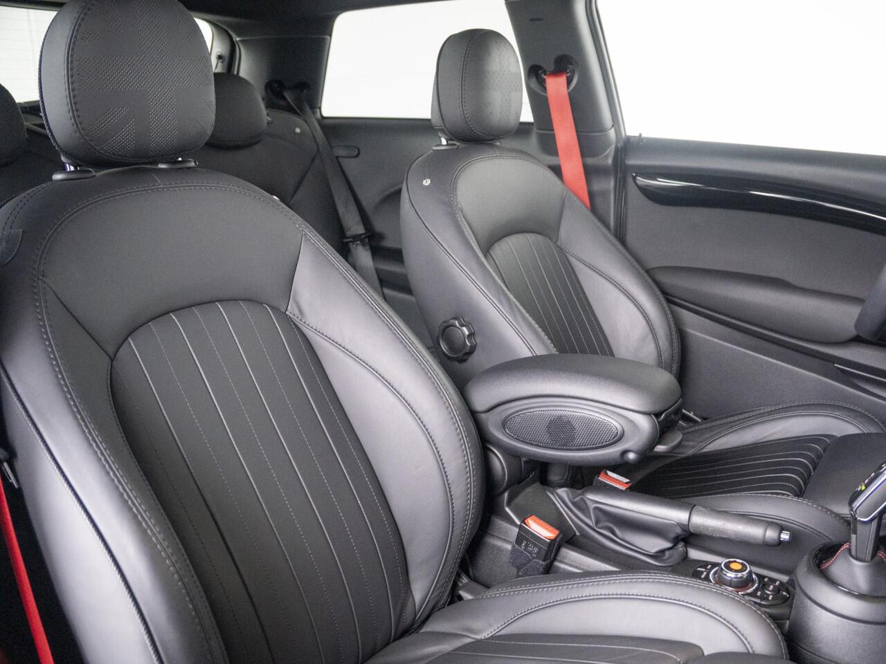 Mini John Cooper Works 3-deurs Aut. Chili + Harman-Kardon + Panoramadak