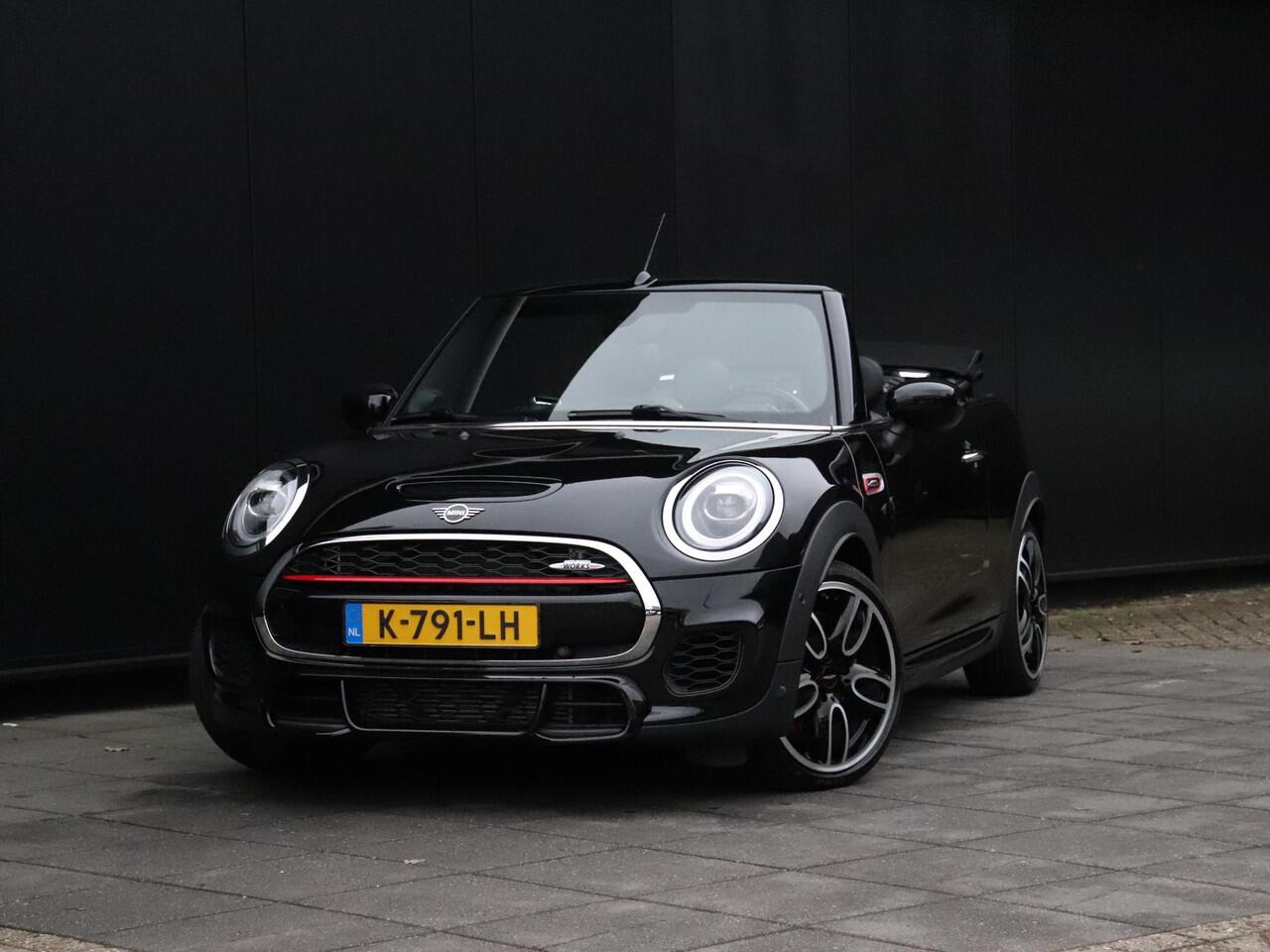 Mini John Cooper Works Mini Cabrio 2.0 Chili | LEDER | H&K | PDC | CRUISE | NAVI | STOELVERW. |