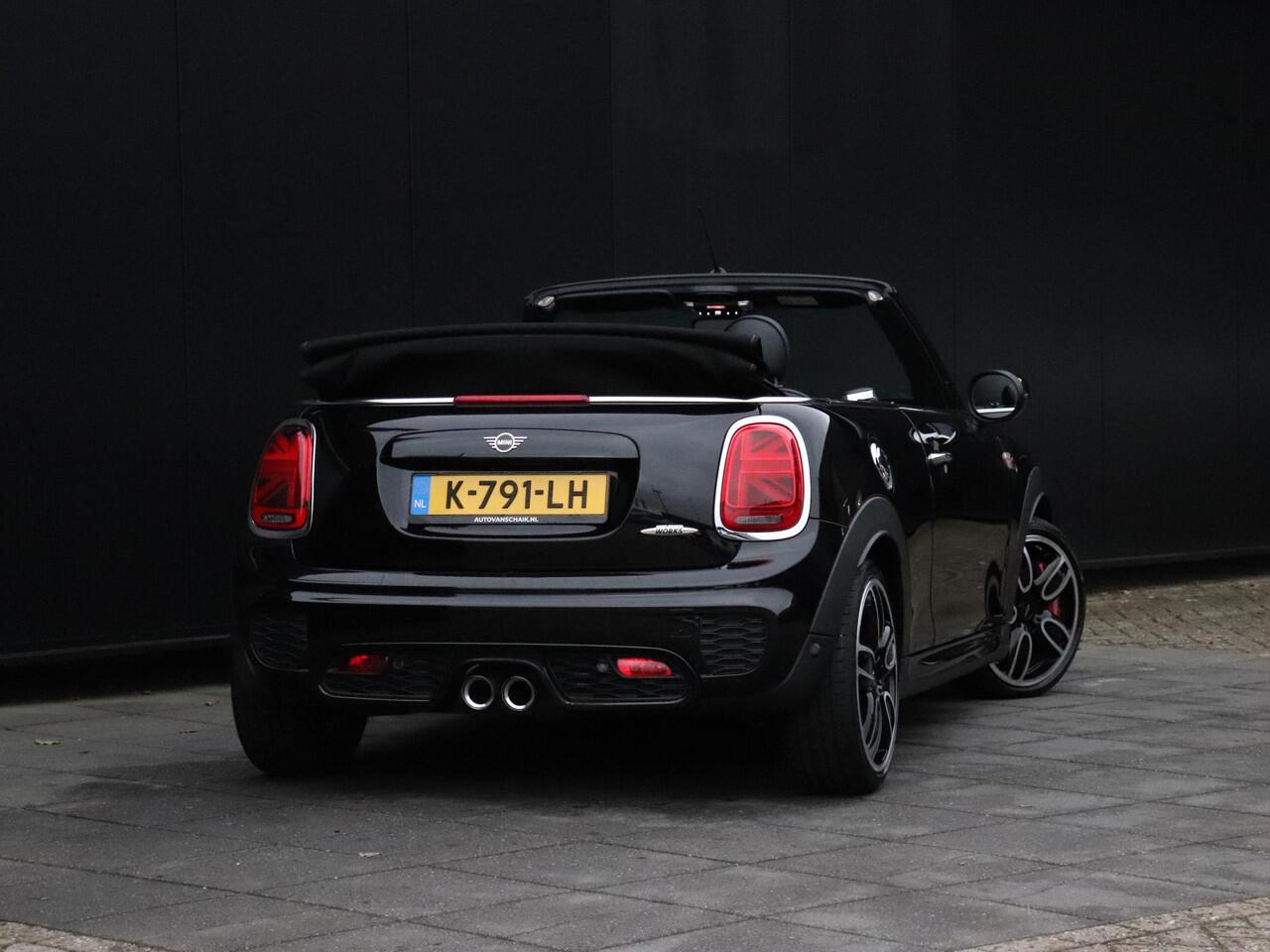 Mini John Cooper Works Mini Cabrio 2.0 Chili | LEDER | H&K | PDC | CRUISE | NAVI | STOELVERW. |