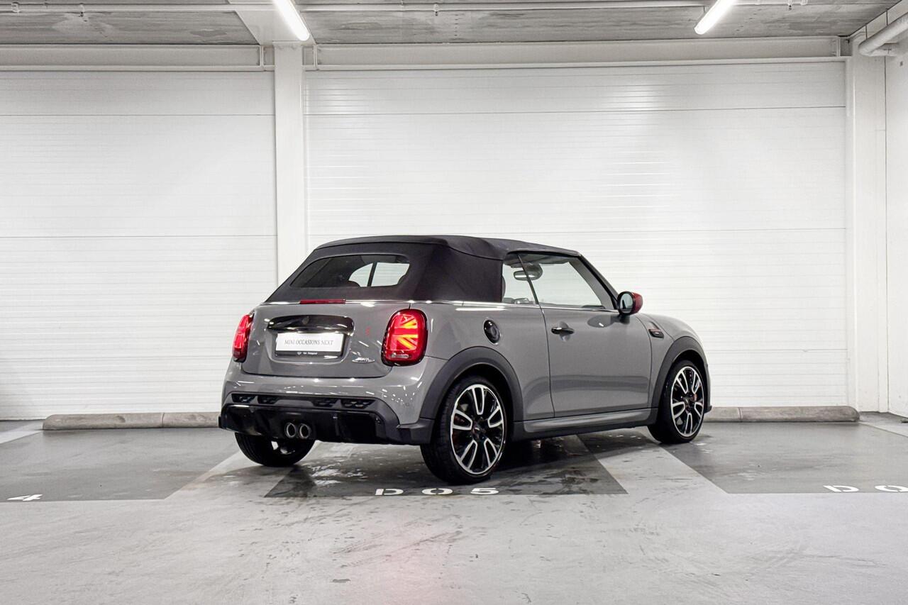 Mini John Cooper Works Cabrio | Harman Kardon | Head-Up Display | Adaptieve Cruise Control | 18" JCW Circuit Spoke