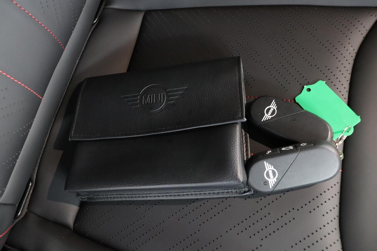 Mini John Cooper Works Mini E Cooper XL 40.7 kWh | Head-Up Display |Stuurwielrand Verwarmd | Glazen Panoramadak | Comfort Access |