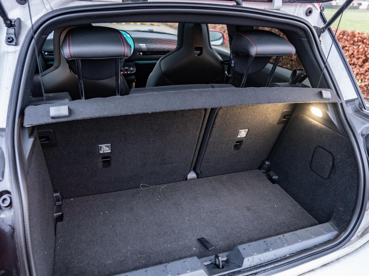 Mini John Cooper Works Mini E Cooper M 40.7 kWh | Panodak | Comfort Acces | RijAssistent | Hud | Dab+ | Aut Grootlicht | Led | Stoel- Stuurverw | Leder | Alarm