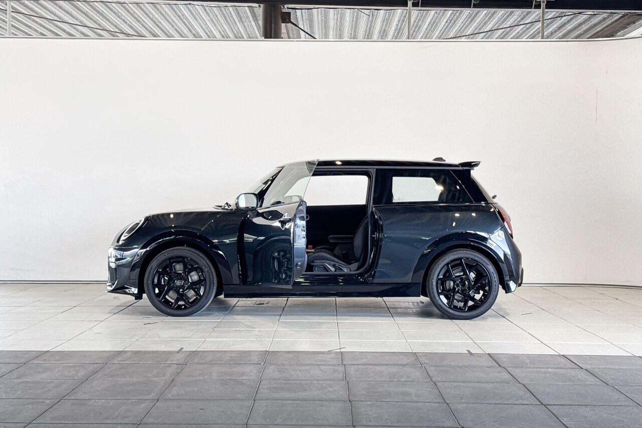 Mini John Cooper Works 3-deurs C Cooper M | Opruimingsvoordeel