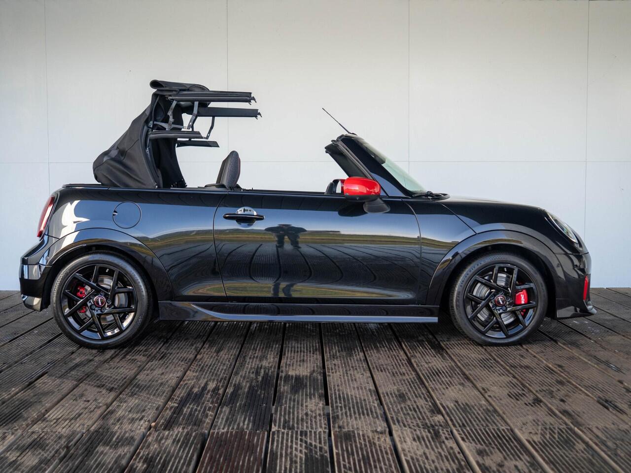 Mini John Cooper Works Cabrio XL + Harman-Kardon + Stuur&stoelverwarming