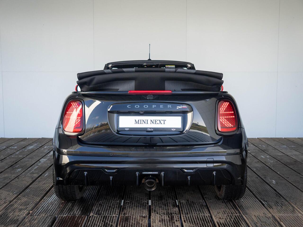 Mini John Cooper Works Cabrio XL + Harman-Kardon + Stuur&stoelverwarming