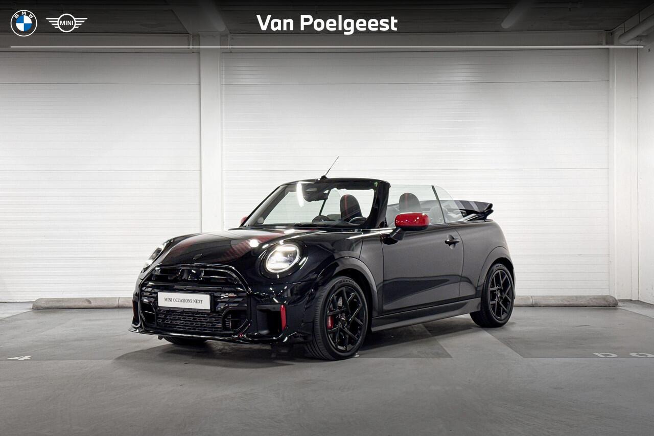 Mini John Cooper Works Cabrio | Pakket XL | Softtop MINI Yours | 17" JCW Sprint Spoke black