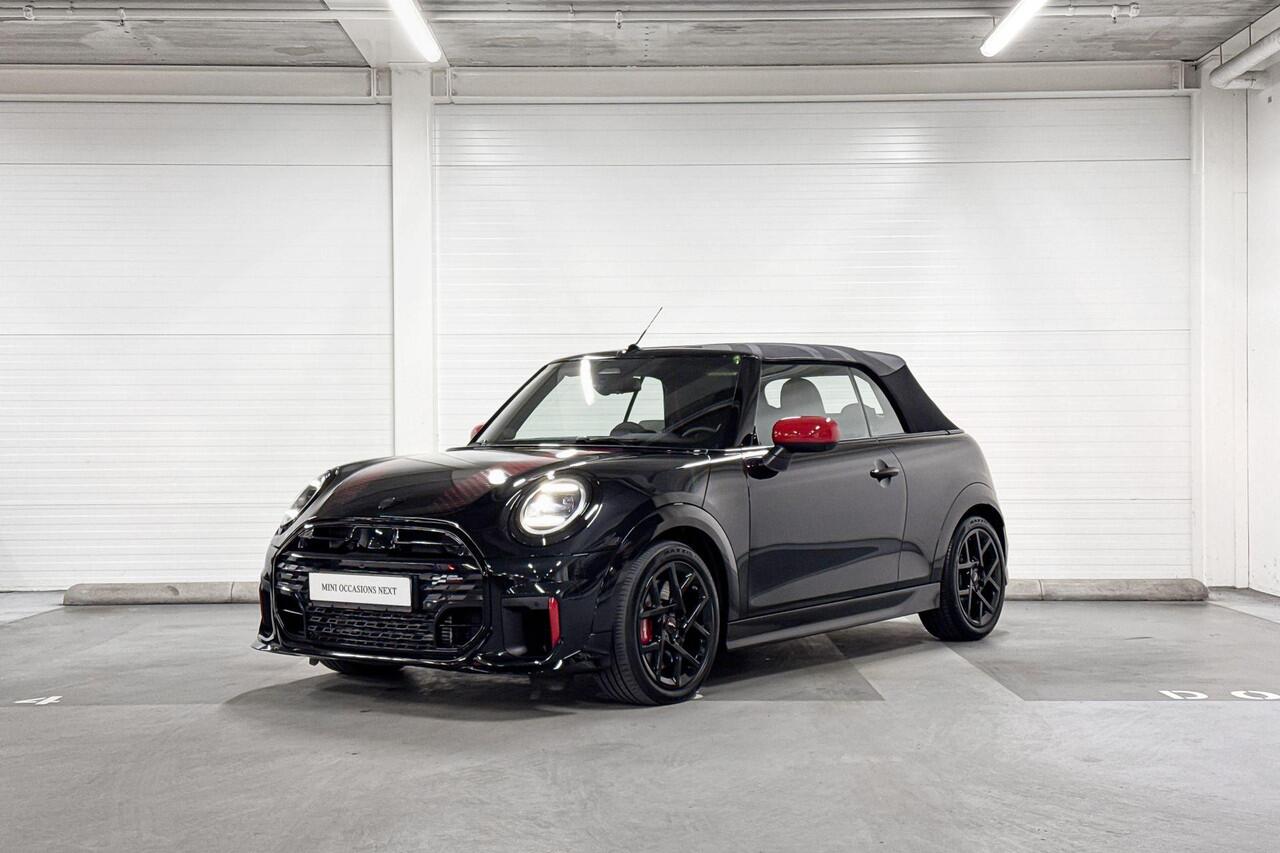 Mini John Cooper Works Cabrio | Pakket XL | Softtop MINI Yours | 17" JCW Sprint Spoke black