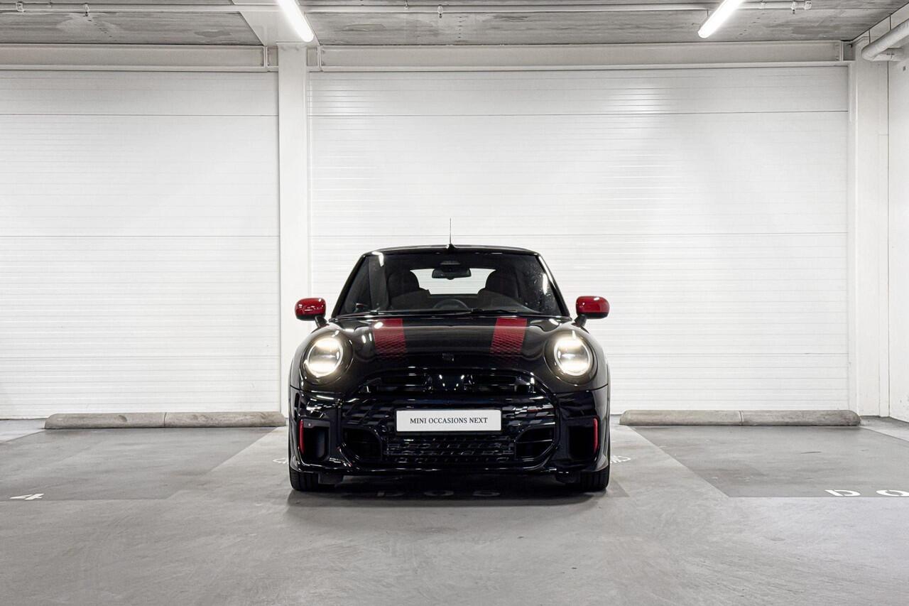 Mini John Cooper Works Cabrio | Pakket XL | Softtop MINI Yours | 17" JCW Sprint Spoke black