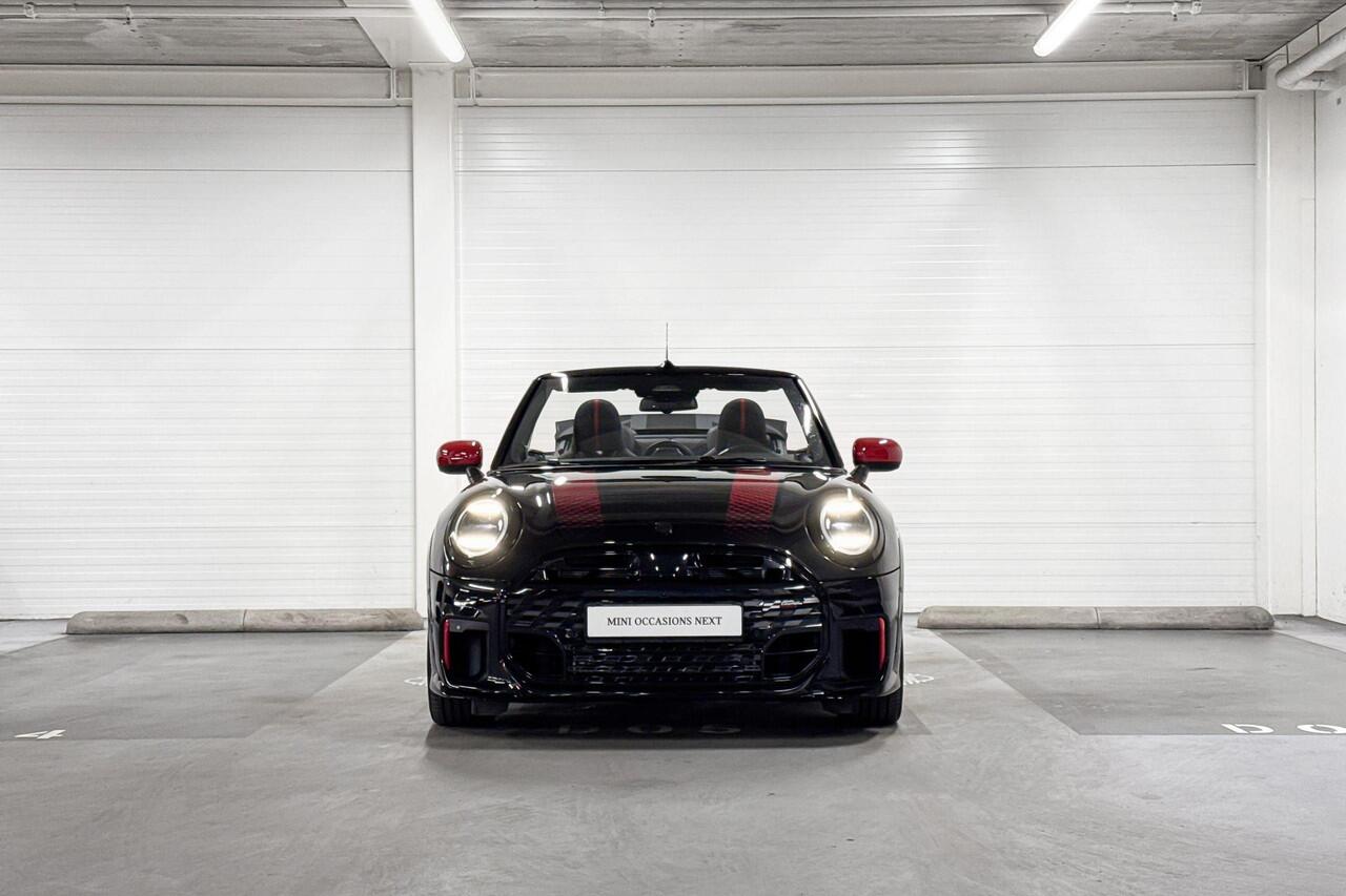 Mini John Cooper Works Cabrio | Pakket XL | Softtop MINI Yours | 17" JCW Sprint Spoke black