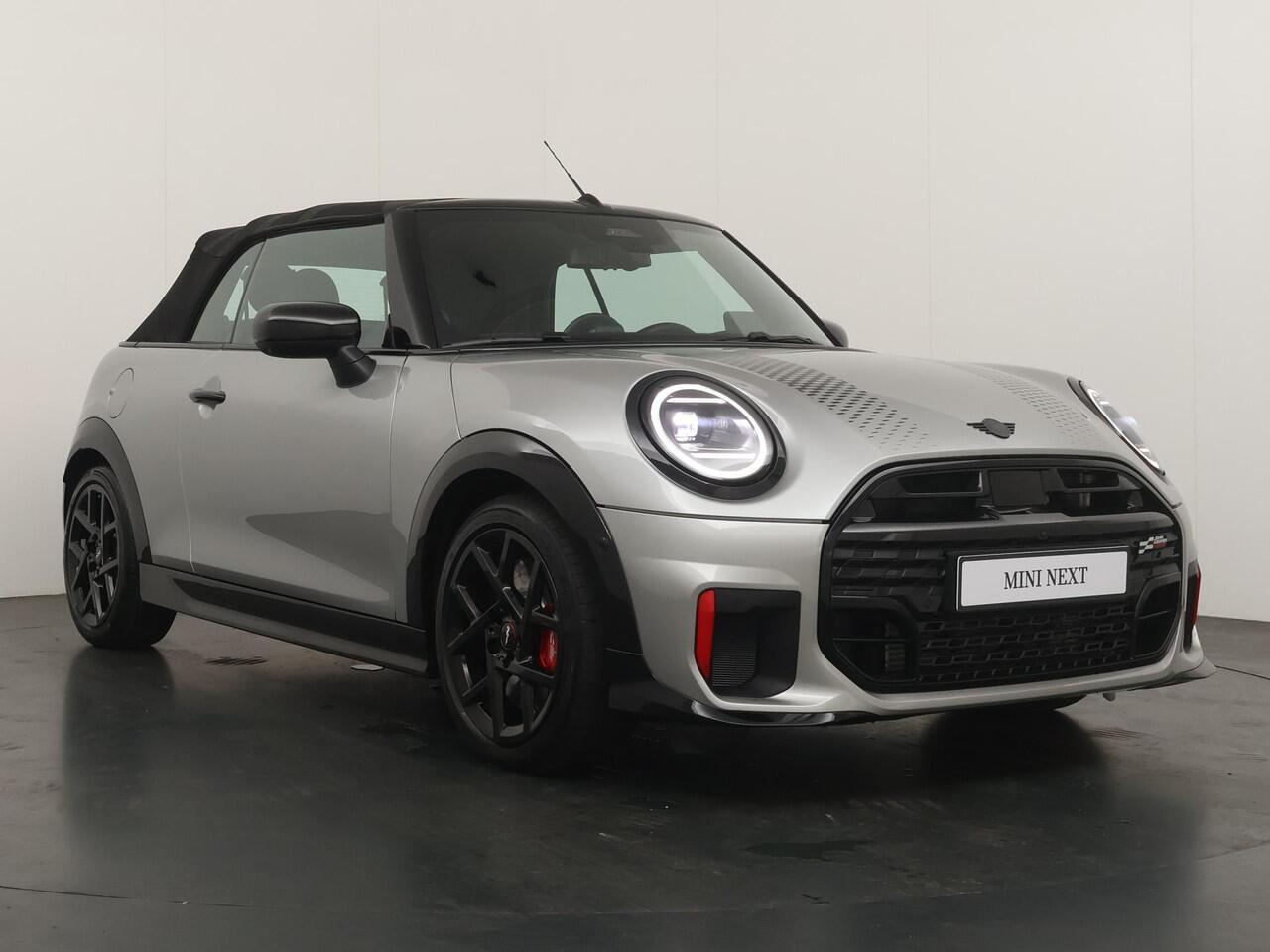 Mini John Cooper Works Cabrio JCW Pakket-XL | Harman Kardon | Elektrische stoelen | 360-graden camera | Adaptieve Cruise Control