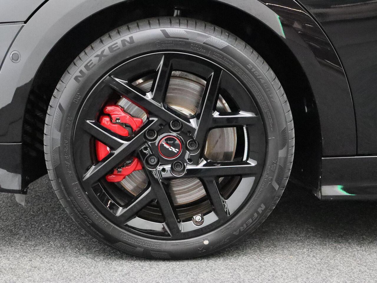 Mini John Cooper Works Cabrio Pakket XL + Stuurwielrand Verwarmd + Comfort Access + Windscherm + Elektrisch verstelbare stoelen + Driving Assistant Plus + Harman Kardon + Head-Up Display + 17''