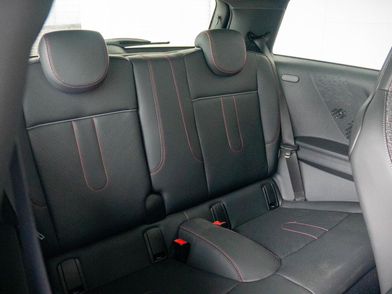 Mini John Cooper Works 3-deurs + XL-Pakket + Glazen Panoramadak + Getint glas