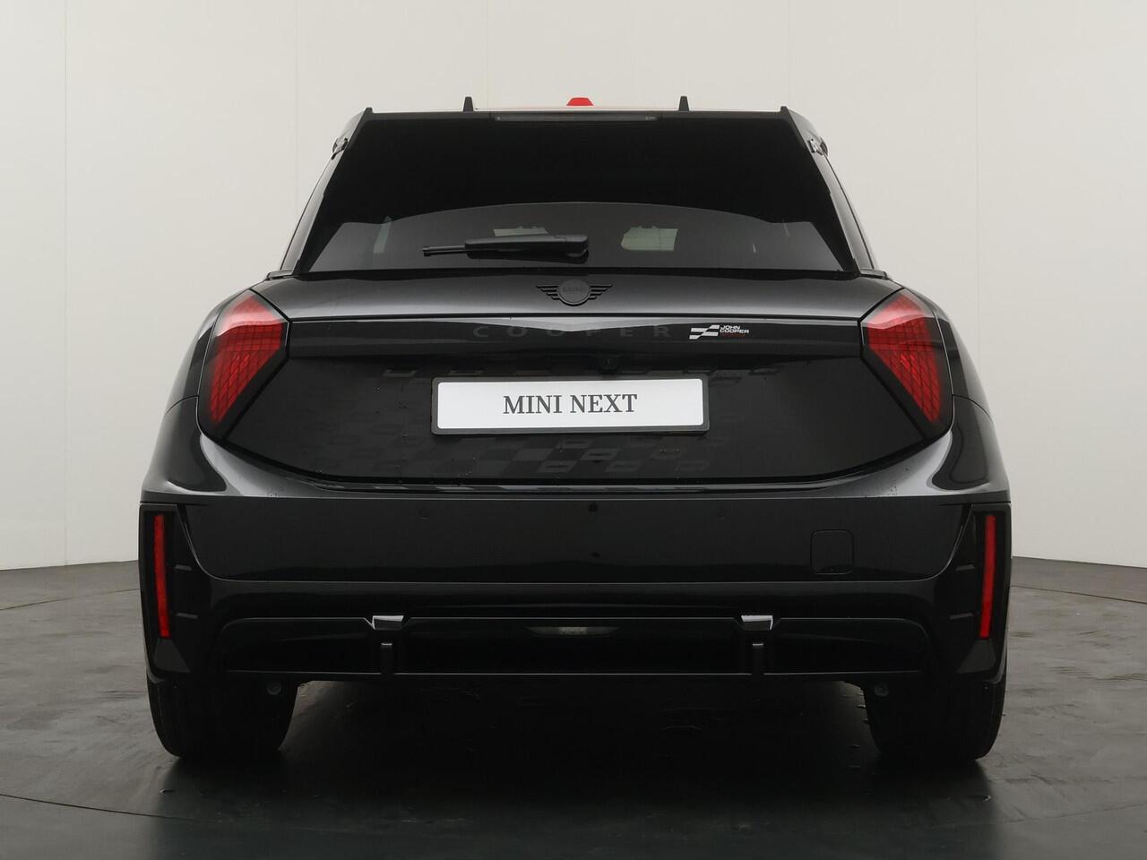 Mini John Cooper Works 3-deurs JCW Pakket-XL | Elektr. verstelbare stoelen | Stuur- stoelverwarming | Driving Assistent Professional | Harman Kardon |