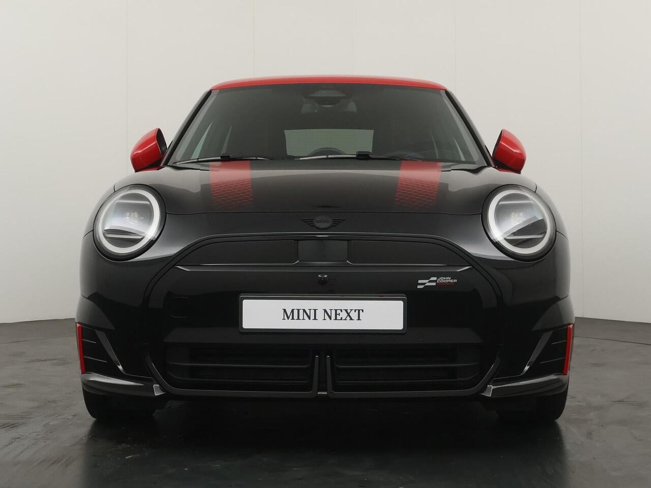 Mini John Cooper Works 3-deurs JCW Pakket-XL | Elektr. verstelbare stoelen | Stuur- stoelverwarming | Driving Assistent Professional | Harman Kardon |