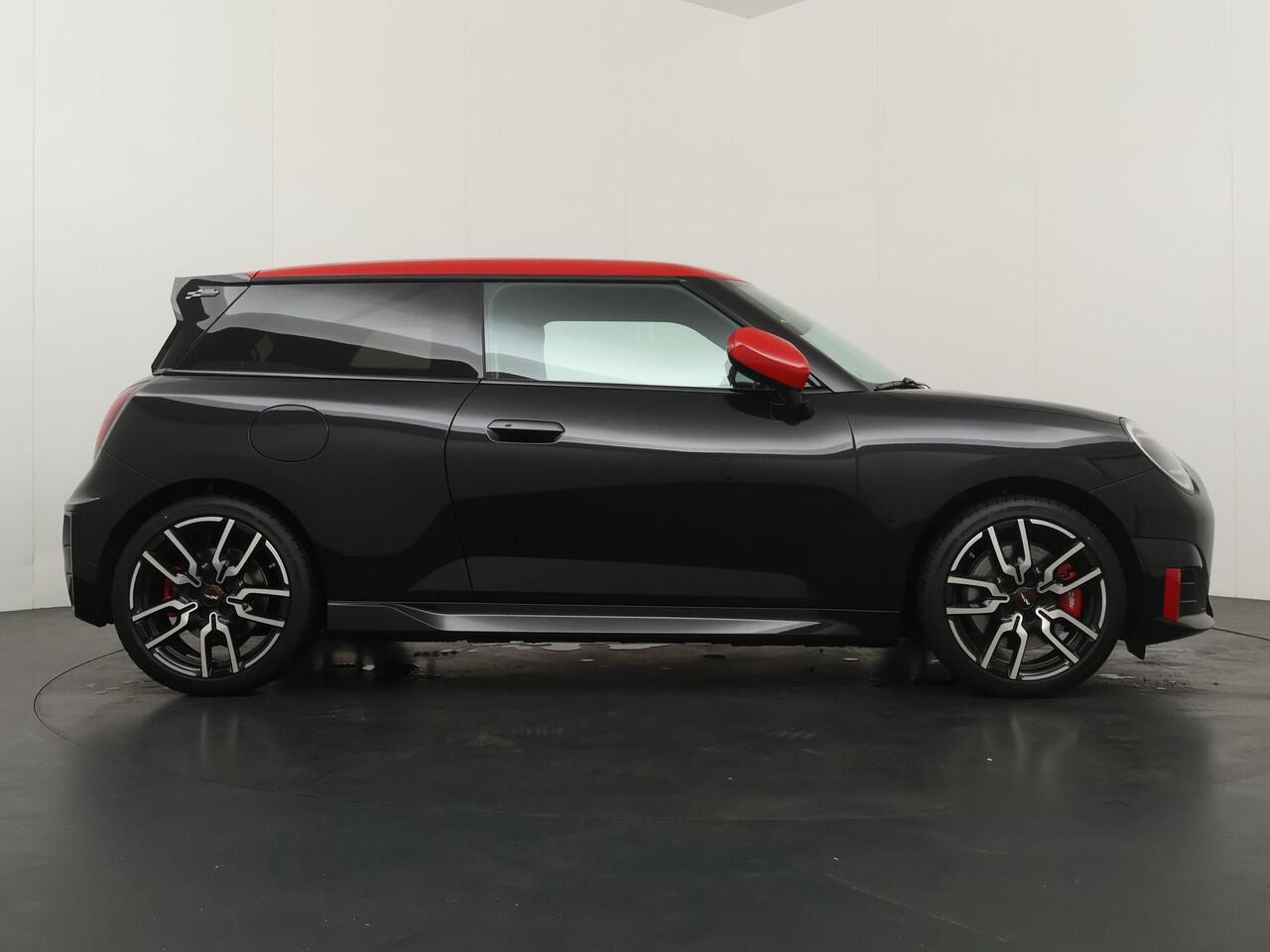 Mini John Cooper Works 3-deurs JCW Pakket-XL | Elektr. verstelbare stoelen | Stuur- stoelverwarming | Driving Assistent Professional | Harman Kardon |