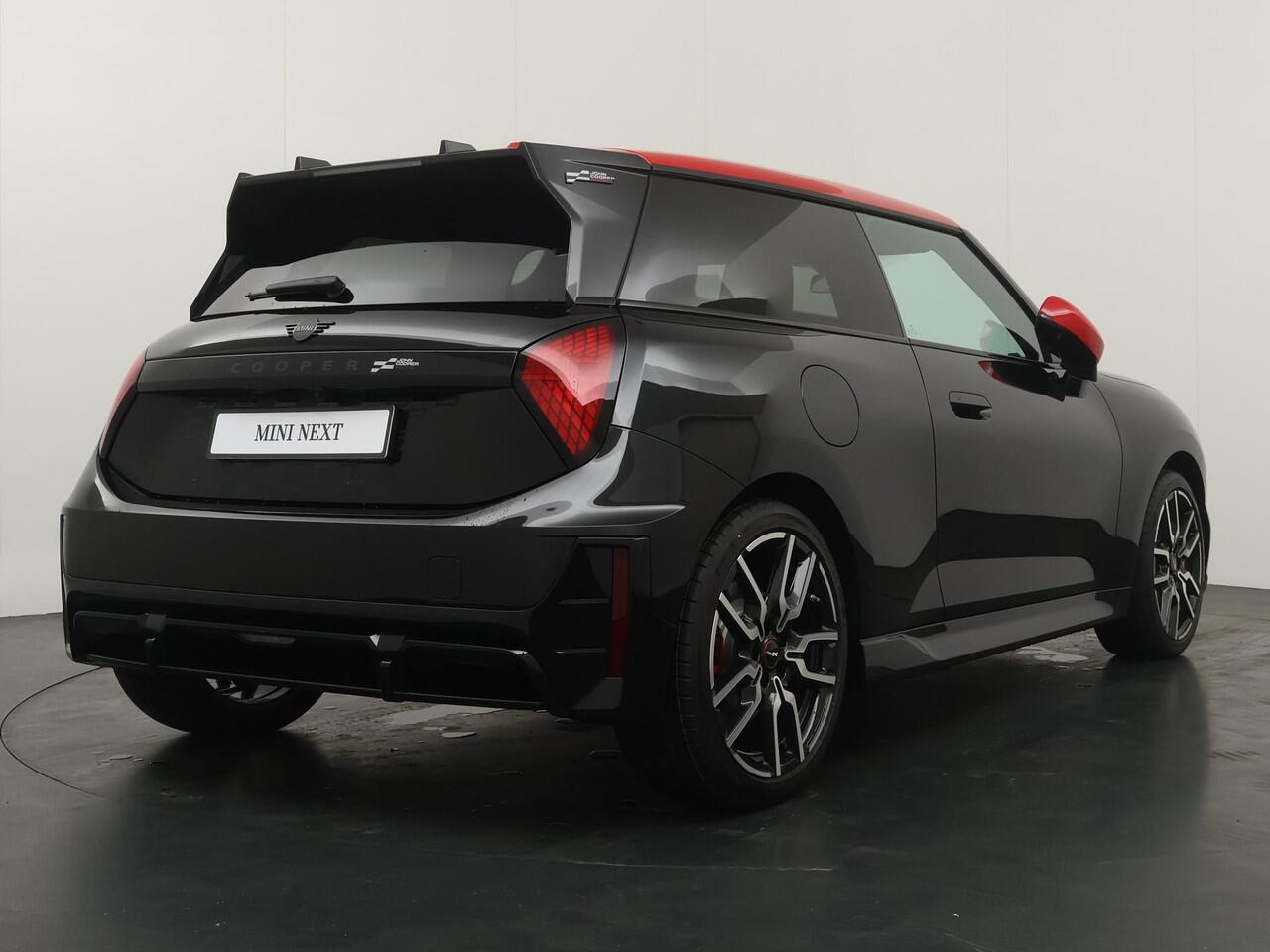 Mini John Cooper Works 3-deurs JCW Pakket-XL | Elektr. verstelbare stoelen | Stuur- stoelverwarming | Driving Assistent Professional | Harman Kardon |
