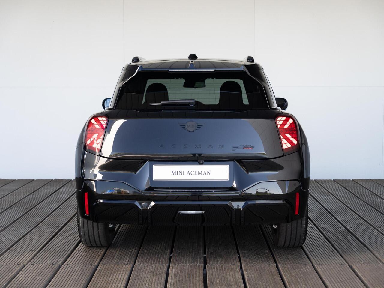 Mini John Cooper Works Aceman JCW XL - pakket + Trekhaak + Harman-Kardon + Driving Assistant Plus
