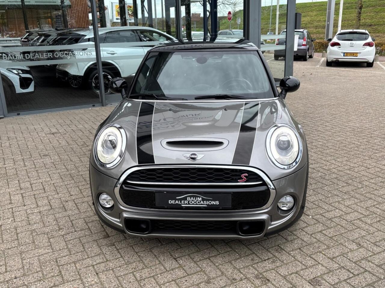 Mini MINI 2.0 COOPER S 192PK AUTOMAAT AIRCO LEER NAVI PDC HEADUP.