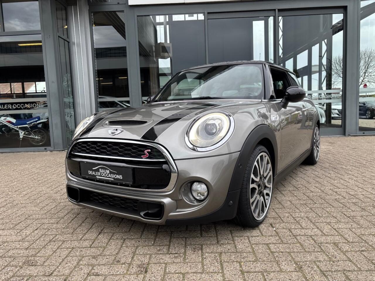 Mini MINI 2.0 COOPER S 192PK AUTOMAAT AIRCO LEER NAVI PDC HEADUP.