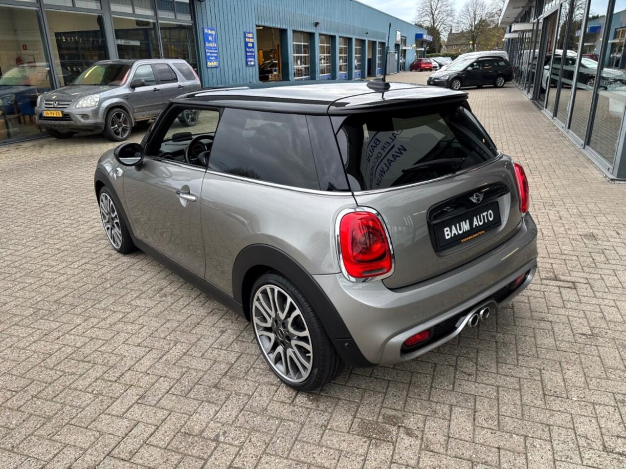 Mini MINI 2.0 COOPER S 192PK AUTOMAAT AIRCO LEER NAVI PDC HEADUP.