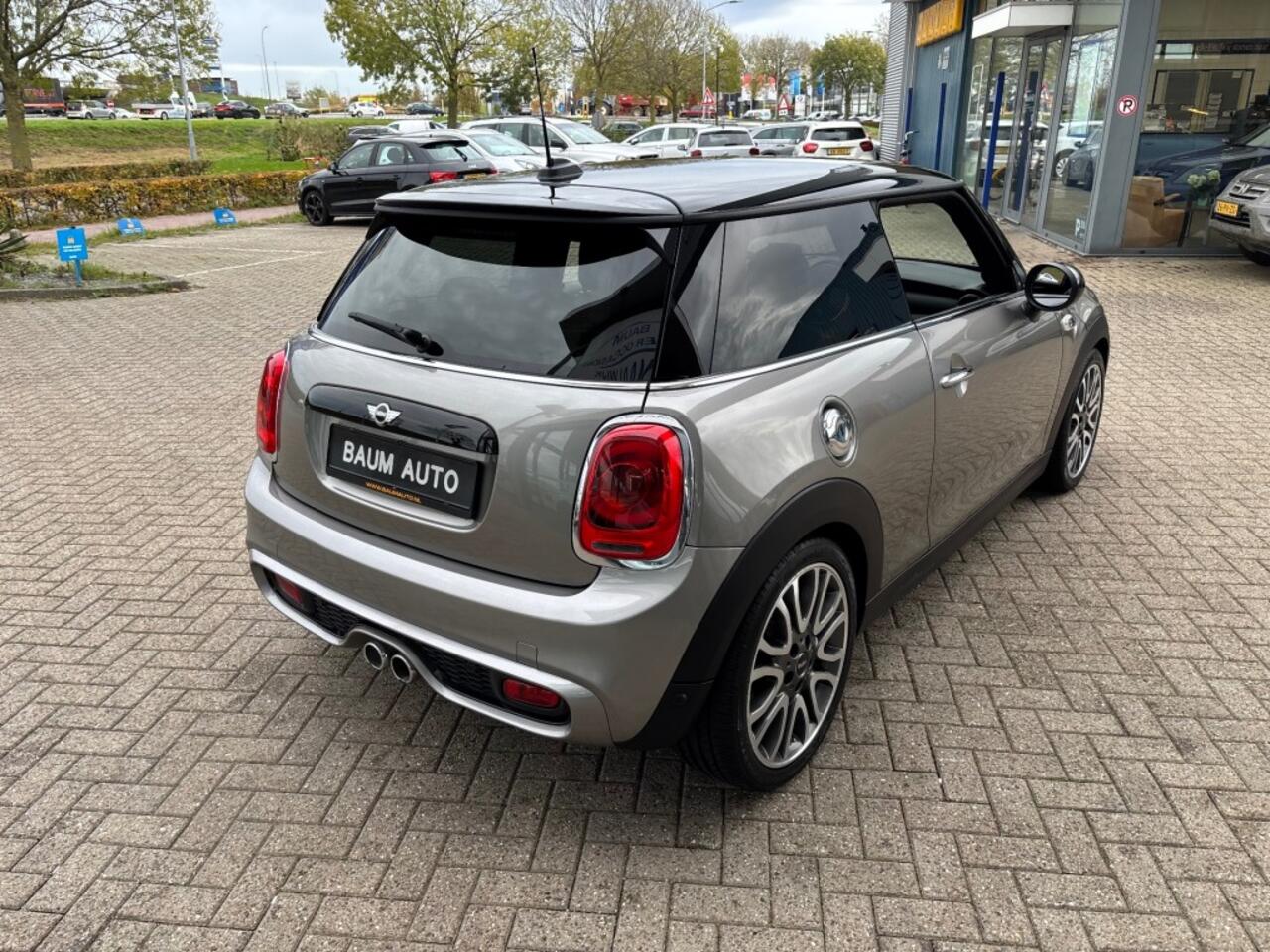 Mini MINI 2.0 COOPER S 192PK AUTOMAAT AIRCO LEER NAVI PDC HEADUP.