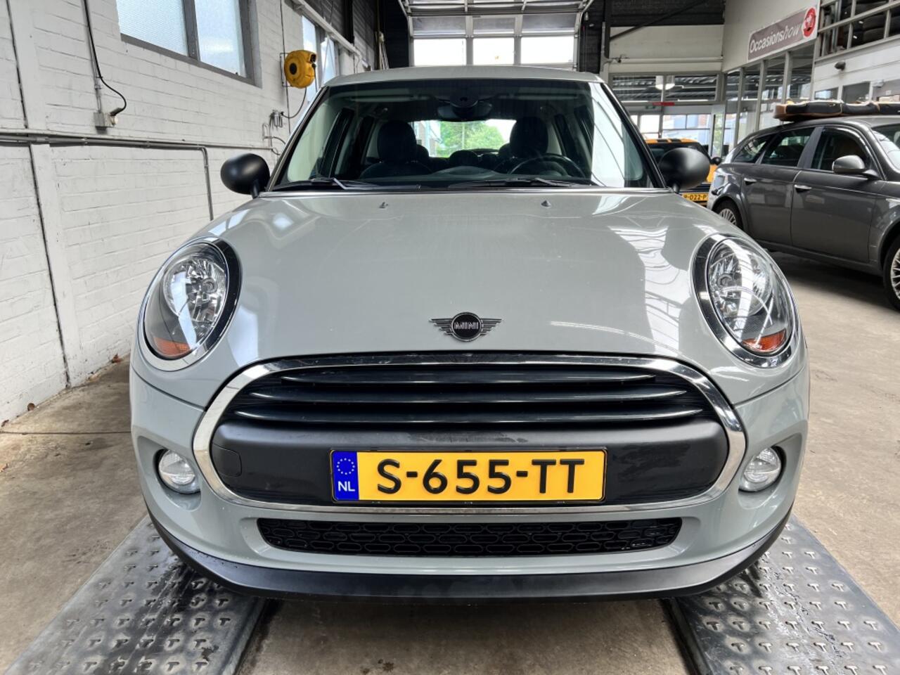 Mini MINI 5-deurs 1.5 Business Edition Cruise Clima Navi BT Tel PDC