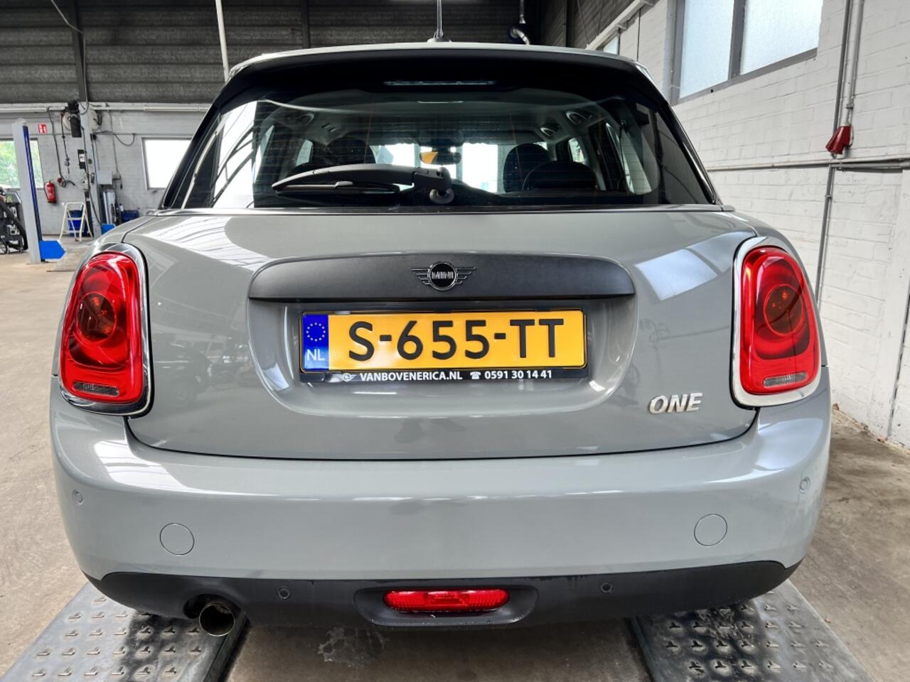 Mini MINI 5-deurs 1.5 Business Edition Cruise Clima Navi BT Tel PDC