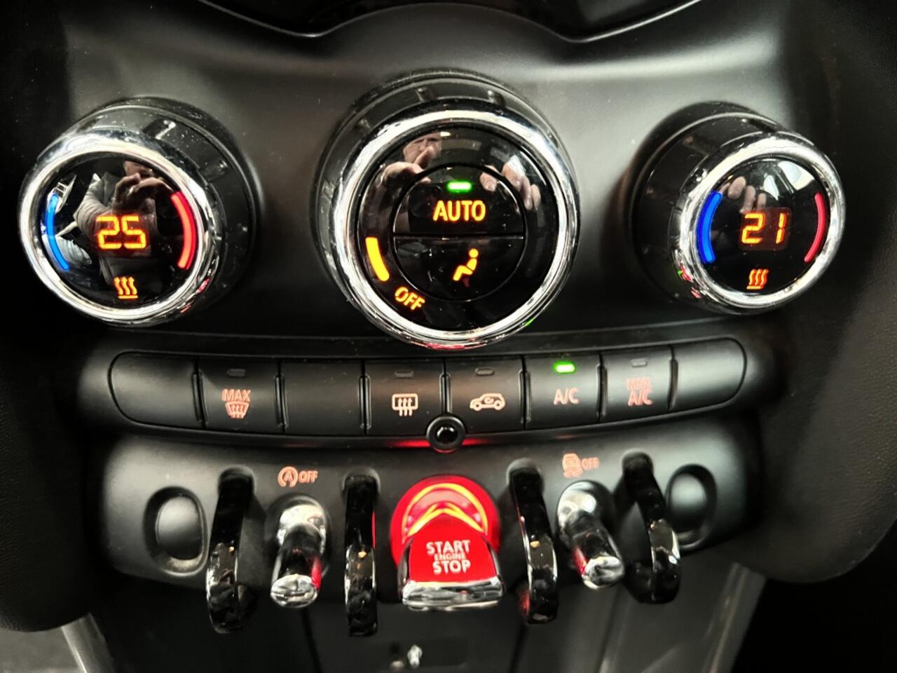 Mini MINI 5-deurs 1.5 Business Edition Cruise Clima Navi BT Tel PDC