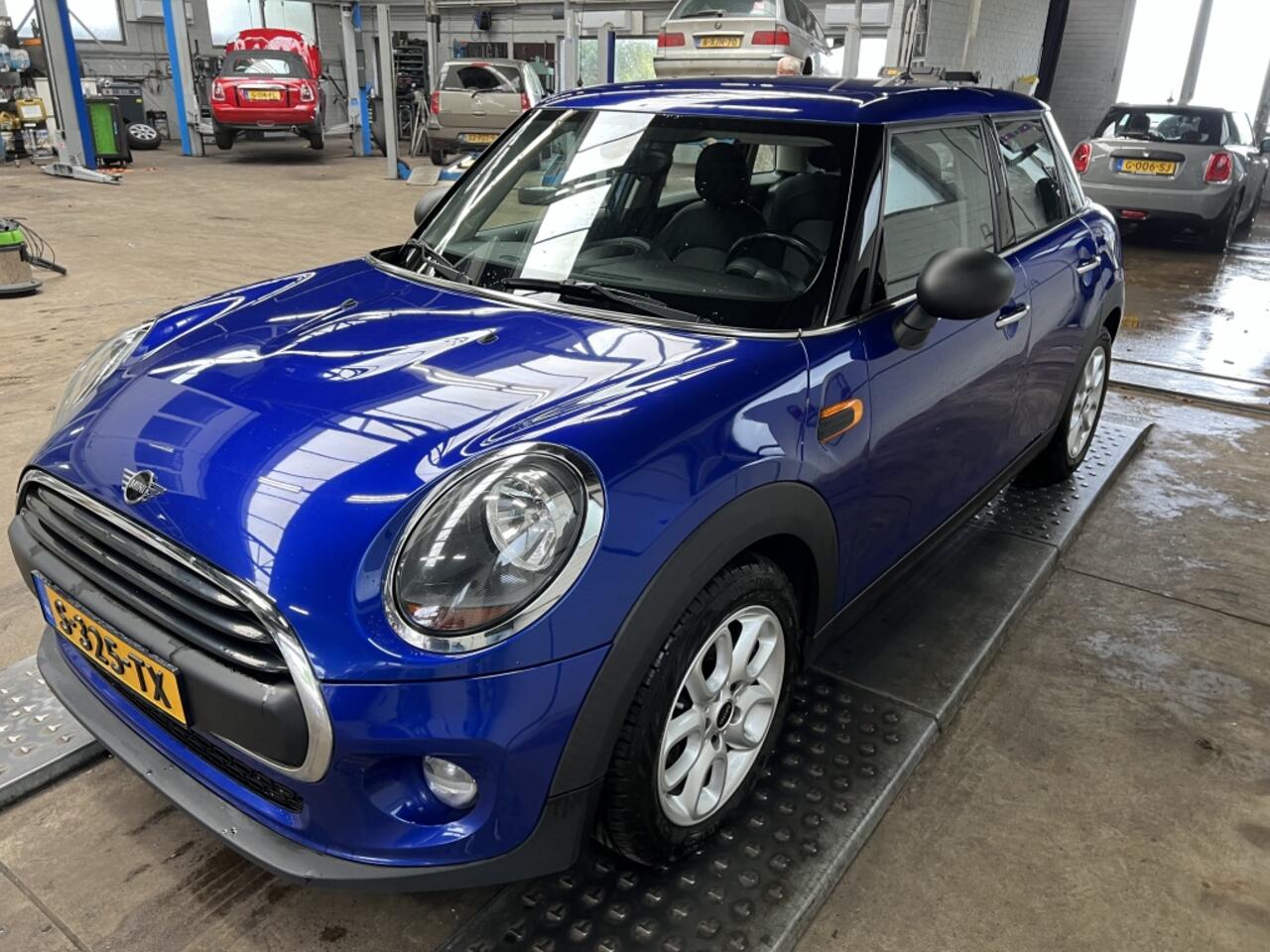 Mini MINI 1.5 Business Edition Clima Cruise Navi Pdc