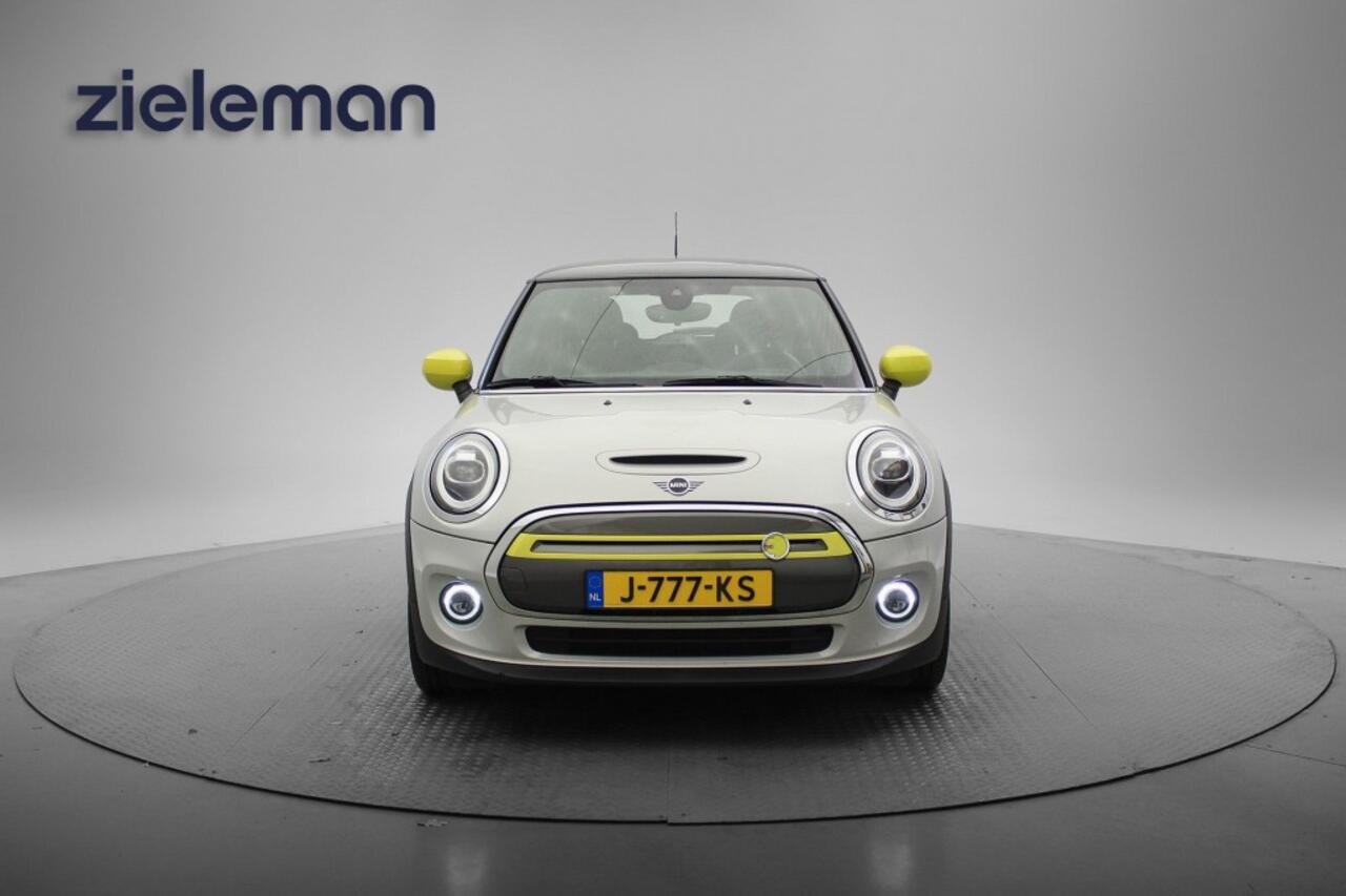 Mini MINI Essential 33 kWh - Carplay, Navi, Half Leer, Camera, Stoelverw.