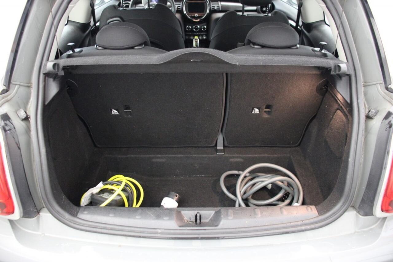 Mini MINI Basic 33 KWH - Carplay, Navi, Clima, Cruise, SOH 95%