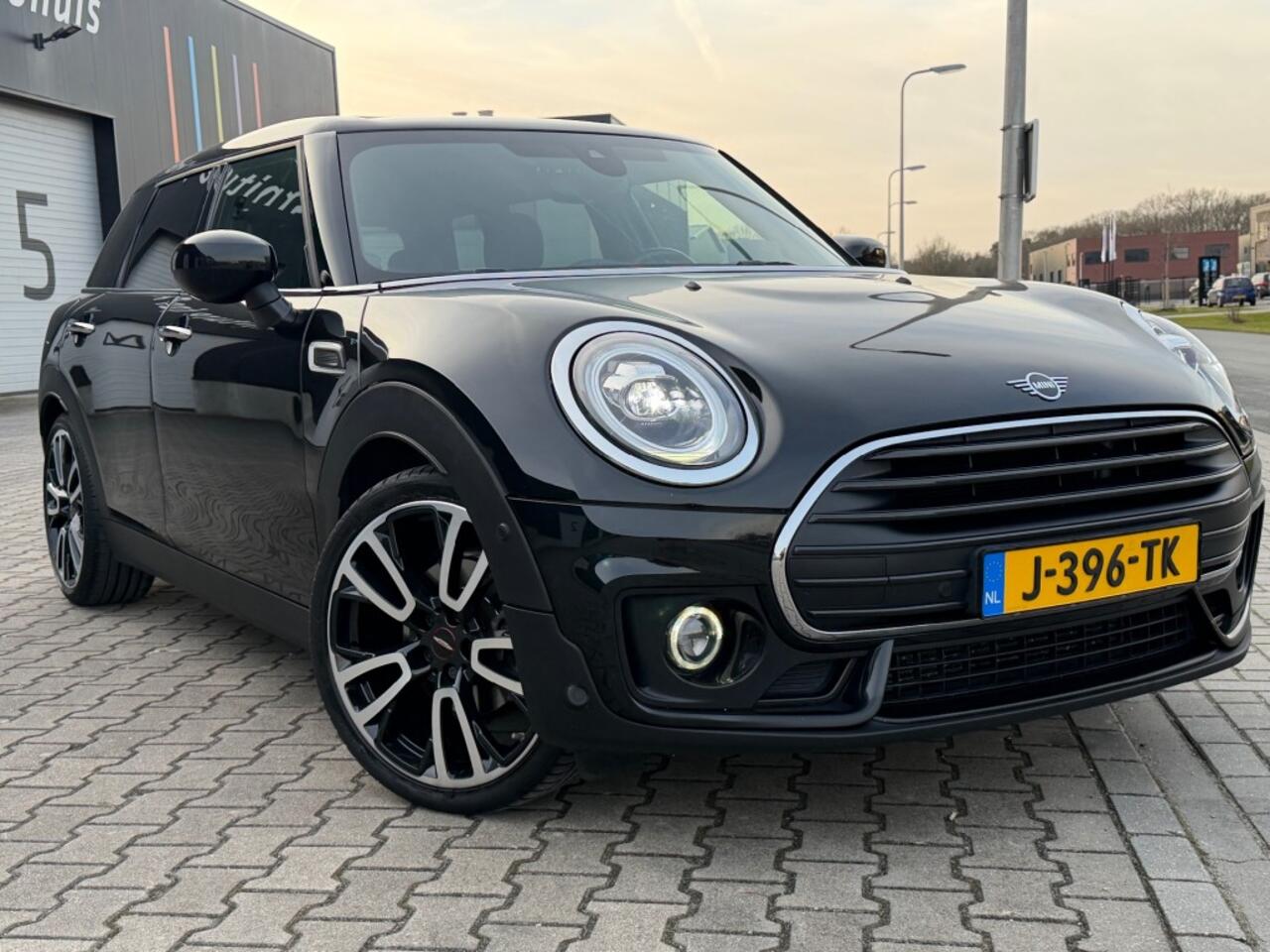 Mini MINI 1.5 COOPER CHILI/ PANORAMA / NAVI / LEER