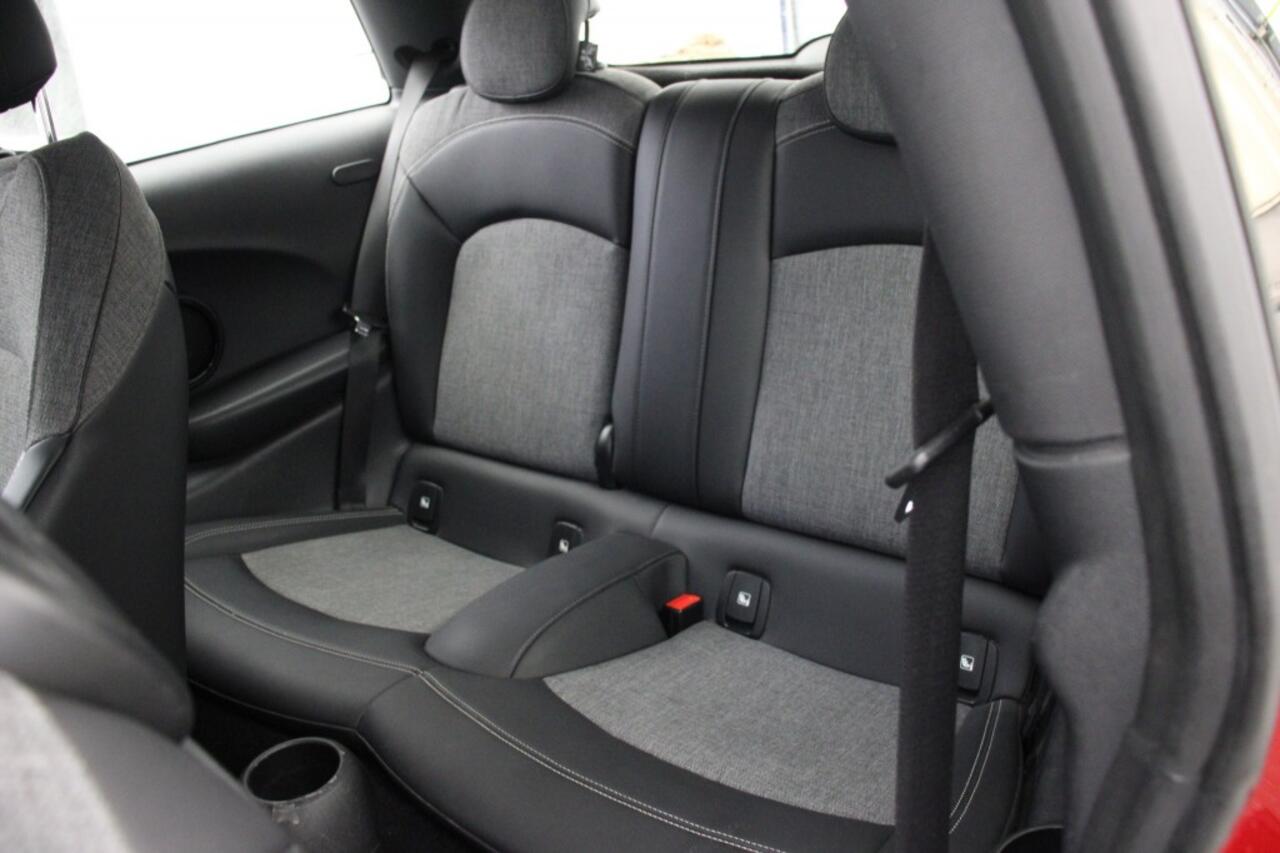 Mini MINI Black'n Red Edition - Carplay, Camera, Half Leer, Stoelverw. SOH 97%