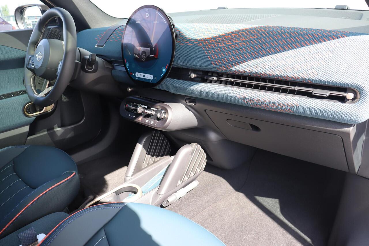 Mini MINI Aceman E | Favoured M Stuurwiel verwarming/ Comfort Access/ panoramadak/ Head-Up Display/ Stoelverwarming