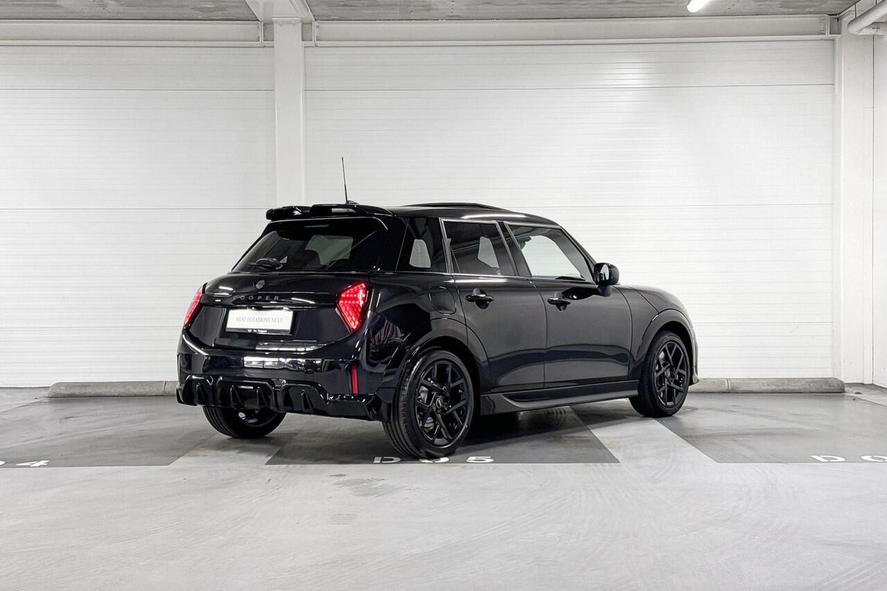 Mini MINI 5-deurs C | John Cooper Works Uitvoering | Pakket M | 17" Sprint Spoke black | Selections