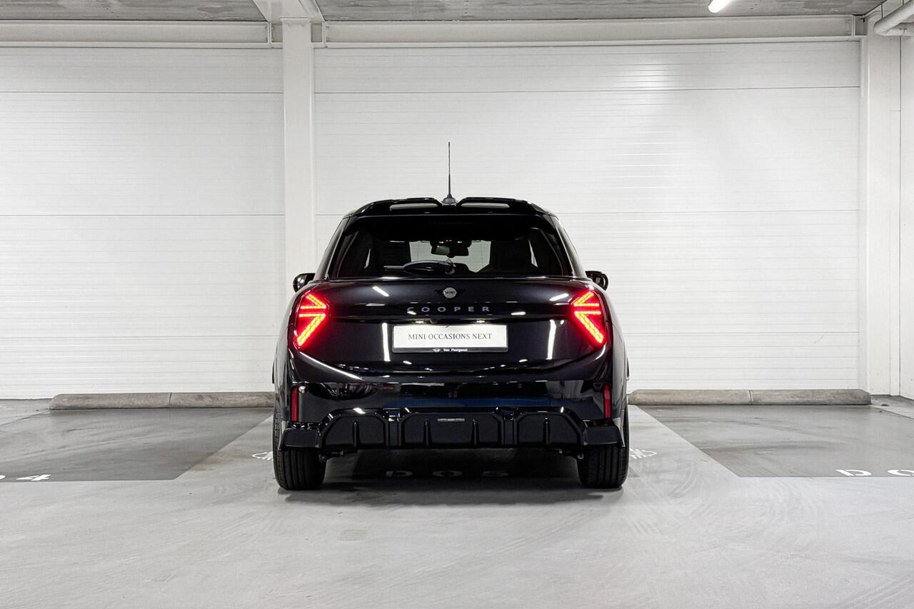 Mini MINI 5-deurs C | John Cooper Works Uitvoering | Pakket M | 17" Sprint Spoke black | Selections