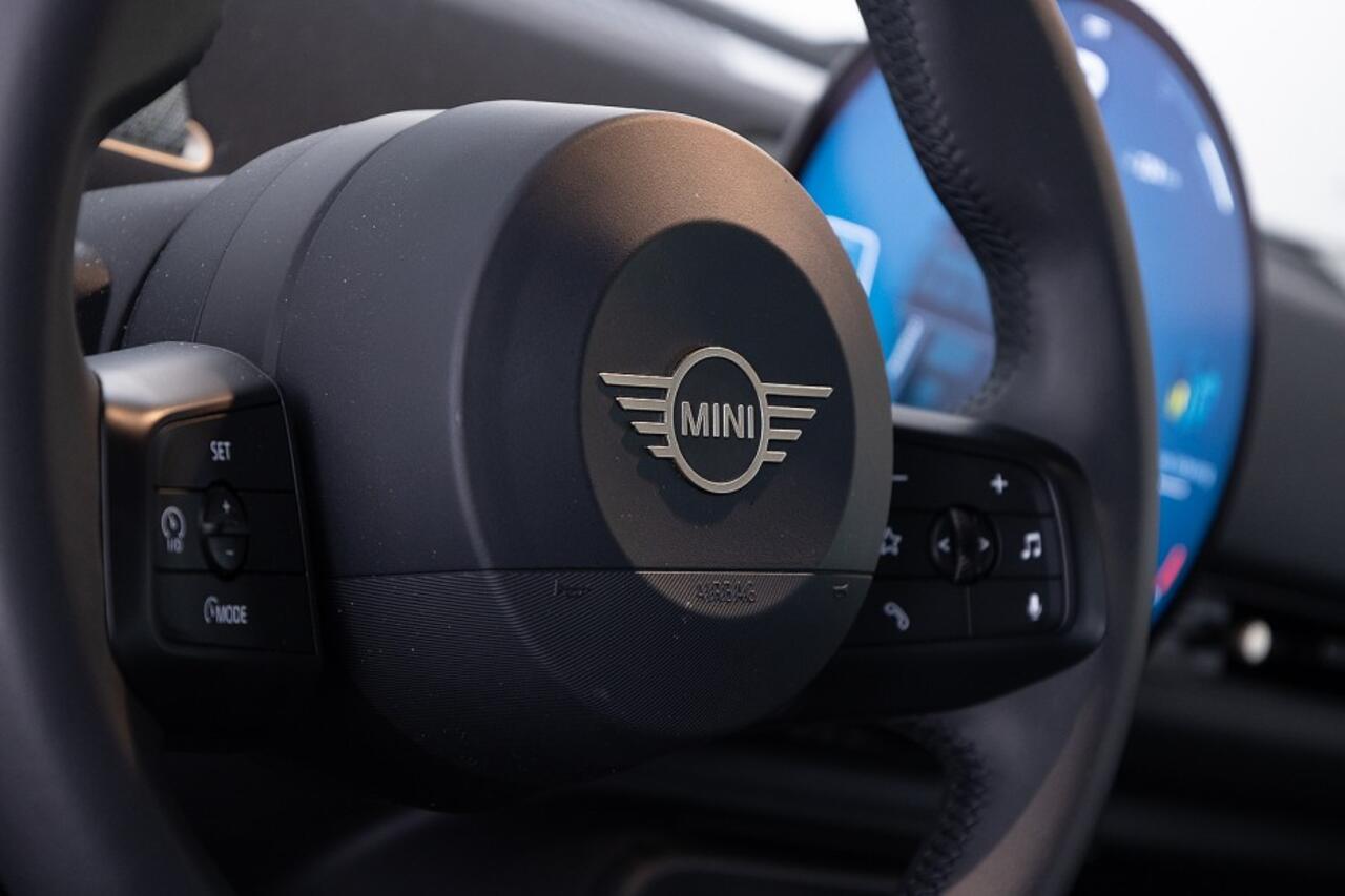 Mini MINI Aceman E Essential 42.5 kWh | CAMERA | NAVI | ECC