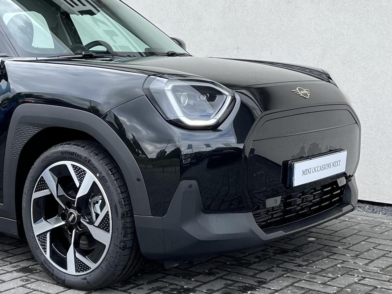 Mini MINI Aceman E | Classic + Pakket S | S-Pakket | Head-Up Display | Achteruitrijcamera | Stuur- Stoelverwarming |