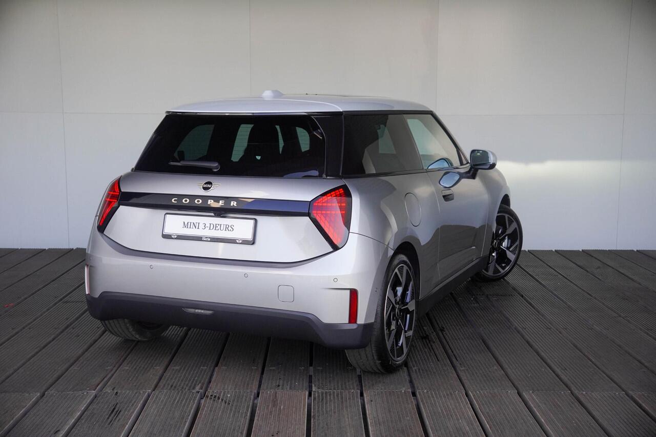 Mini MINI 3-deurs E | Favoured Tim + Package M