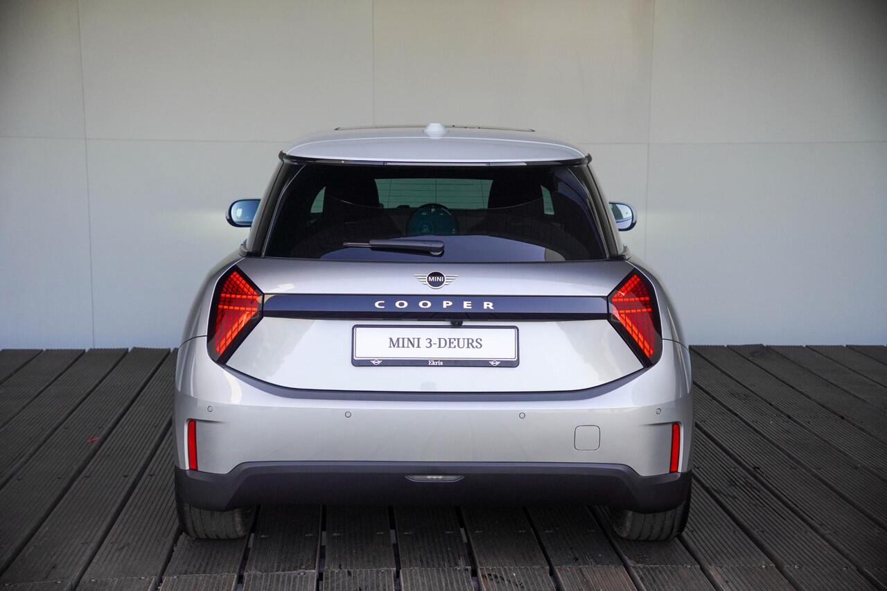 Mini MINI 3-deurs E | Favoured Tim + Package M