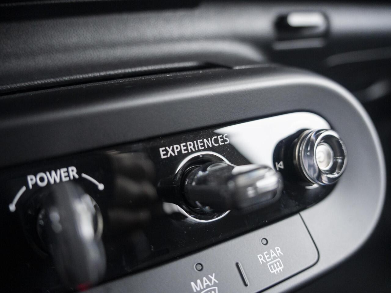 Mini MINI 3-deurs E Essential + 17" U-Spoke grey + LED-koplampen