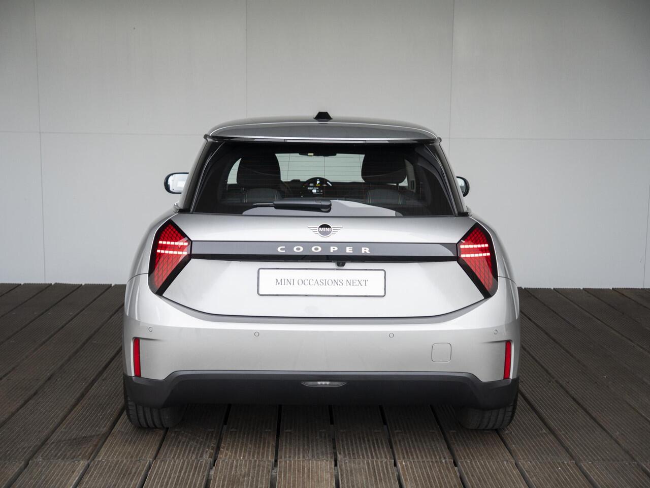 Mini MINI 3-deurs E Essential + 17" U-Spoke grey + LED-koplampen